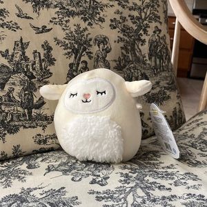 Squishmallow Sophie the Lamb 4.5 inches Easter 2022